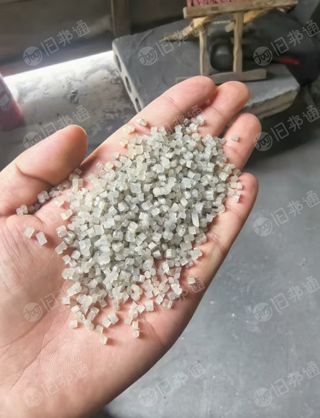 长期出售一级缠绕膜颗粒，粘膜颗粒，现货10多吨