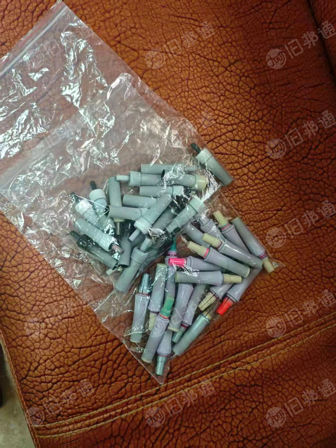 出售化妆品厂下来的喷涂尼龙废料，现货10吨左右