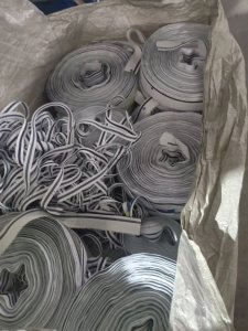 长期出售涤纶布条，涤纶打绳料，十天出9.6米一车，货在浙江湖州