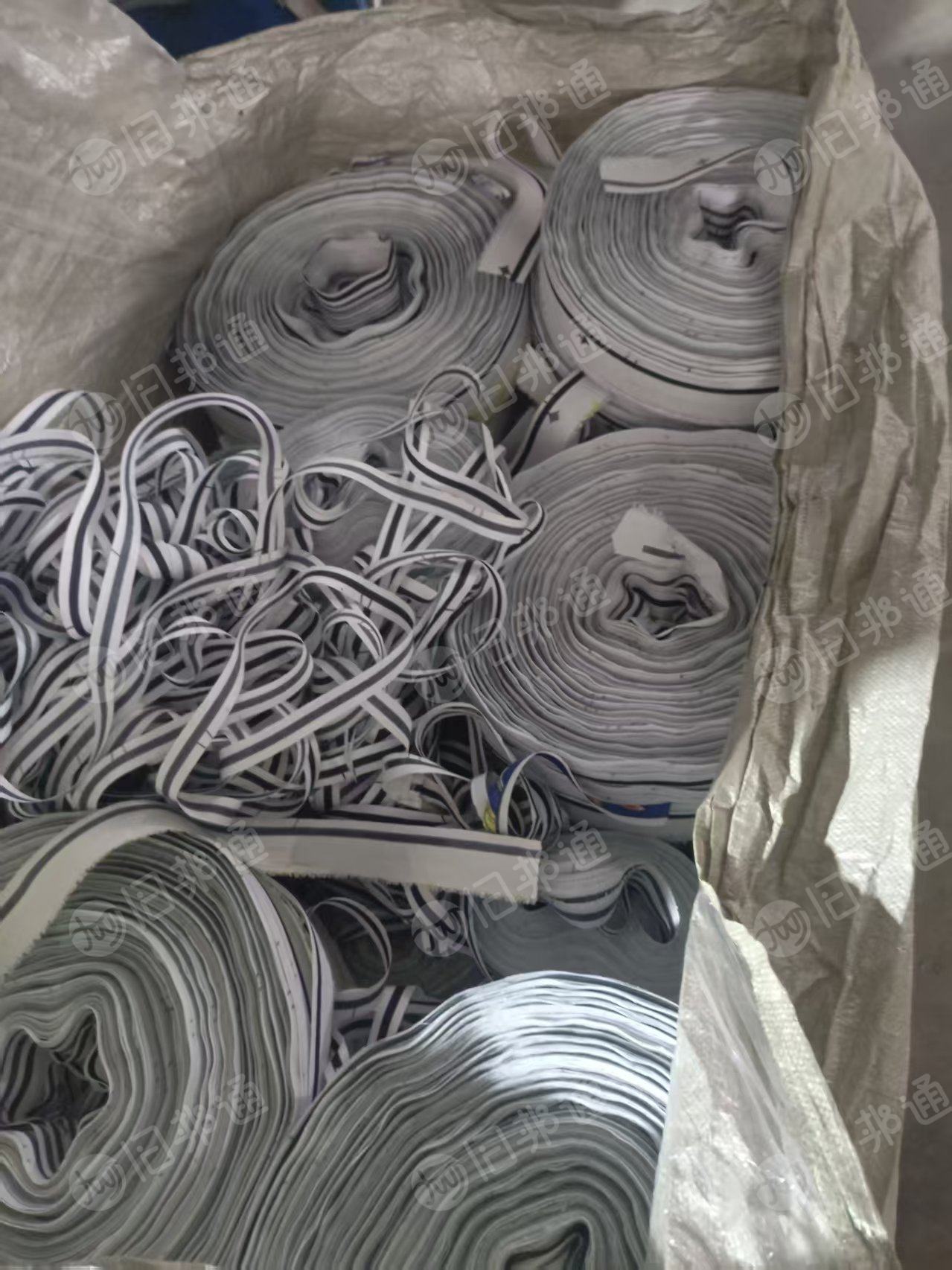 长期出售涤纶布条，涤纶打绳料，十天出9.6米一车，货在浙江湖州