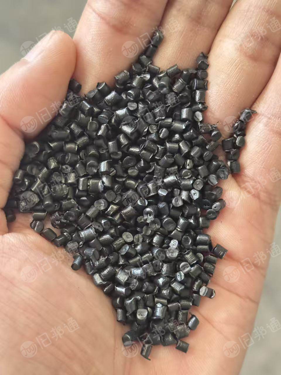 专业生产PA尼龙布角颗粒，黑色PA颗粒