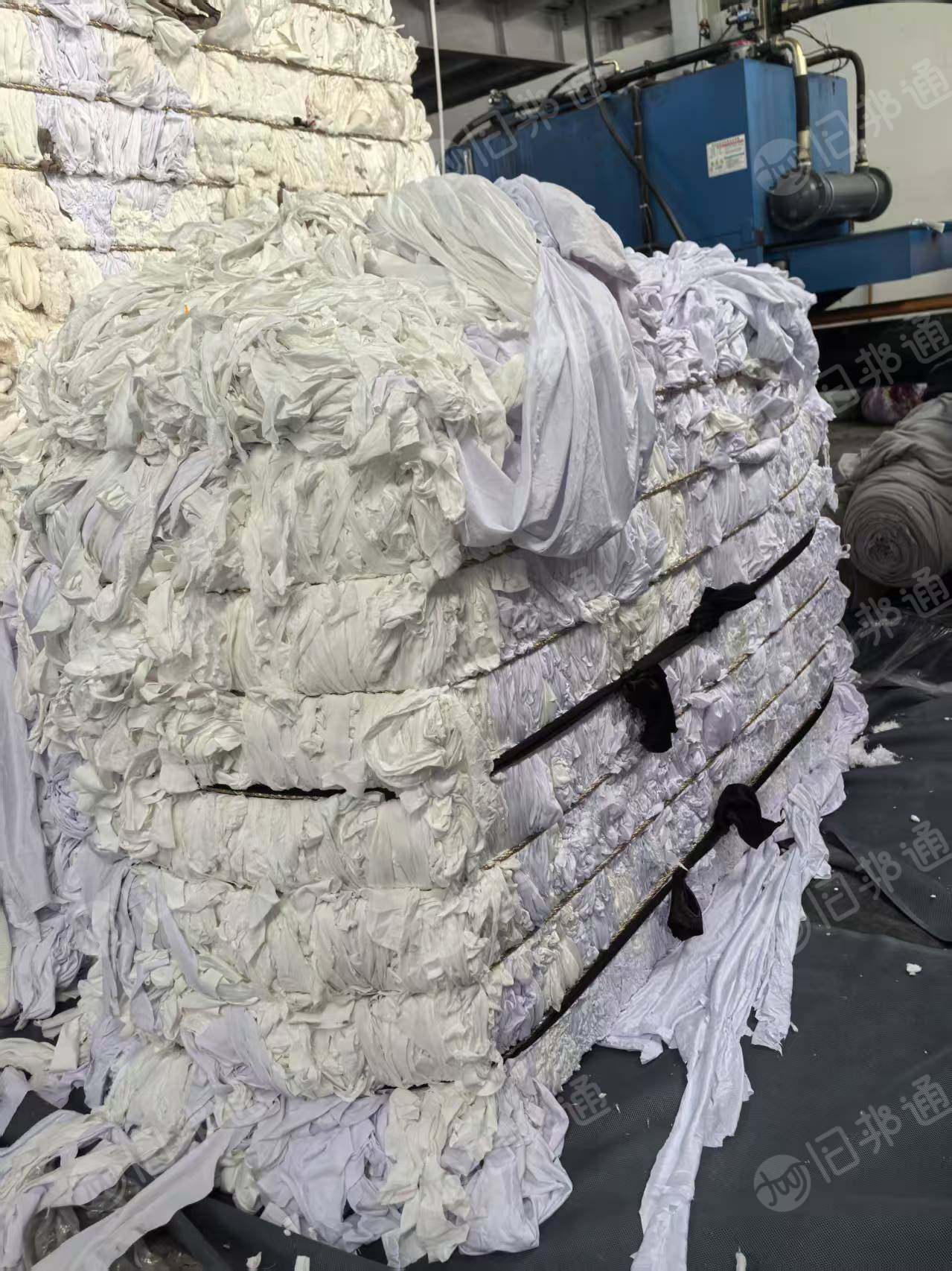 长期出售白色涤纶废布，涤纶下脚料，涤纶边角料，月供100吨