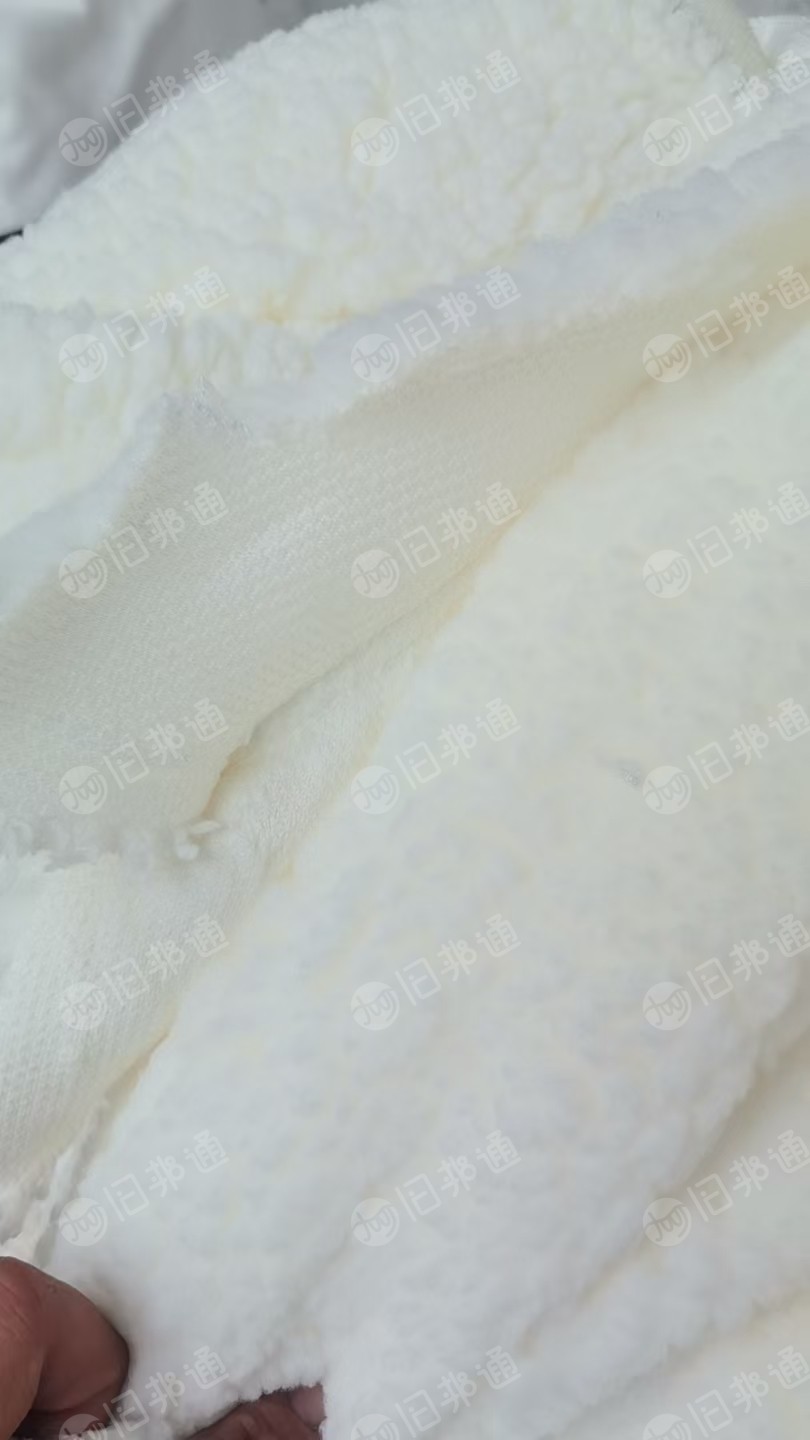 长期出售白色涤纶废布，涤纶下脚料，涤纶边角料，月供100吨