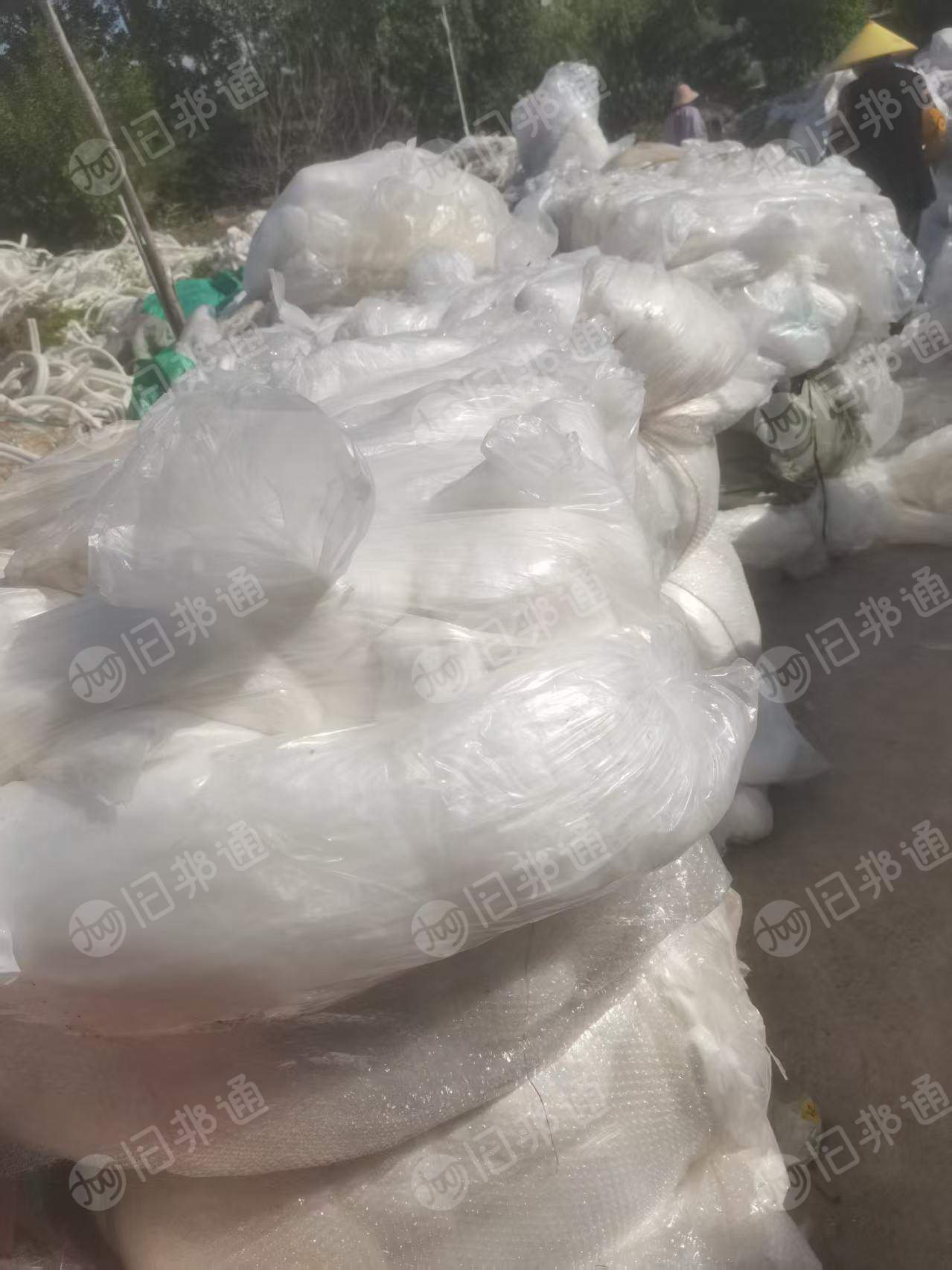 出售水洗低压膜废料，干造水洗混一起，现货200吨左右