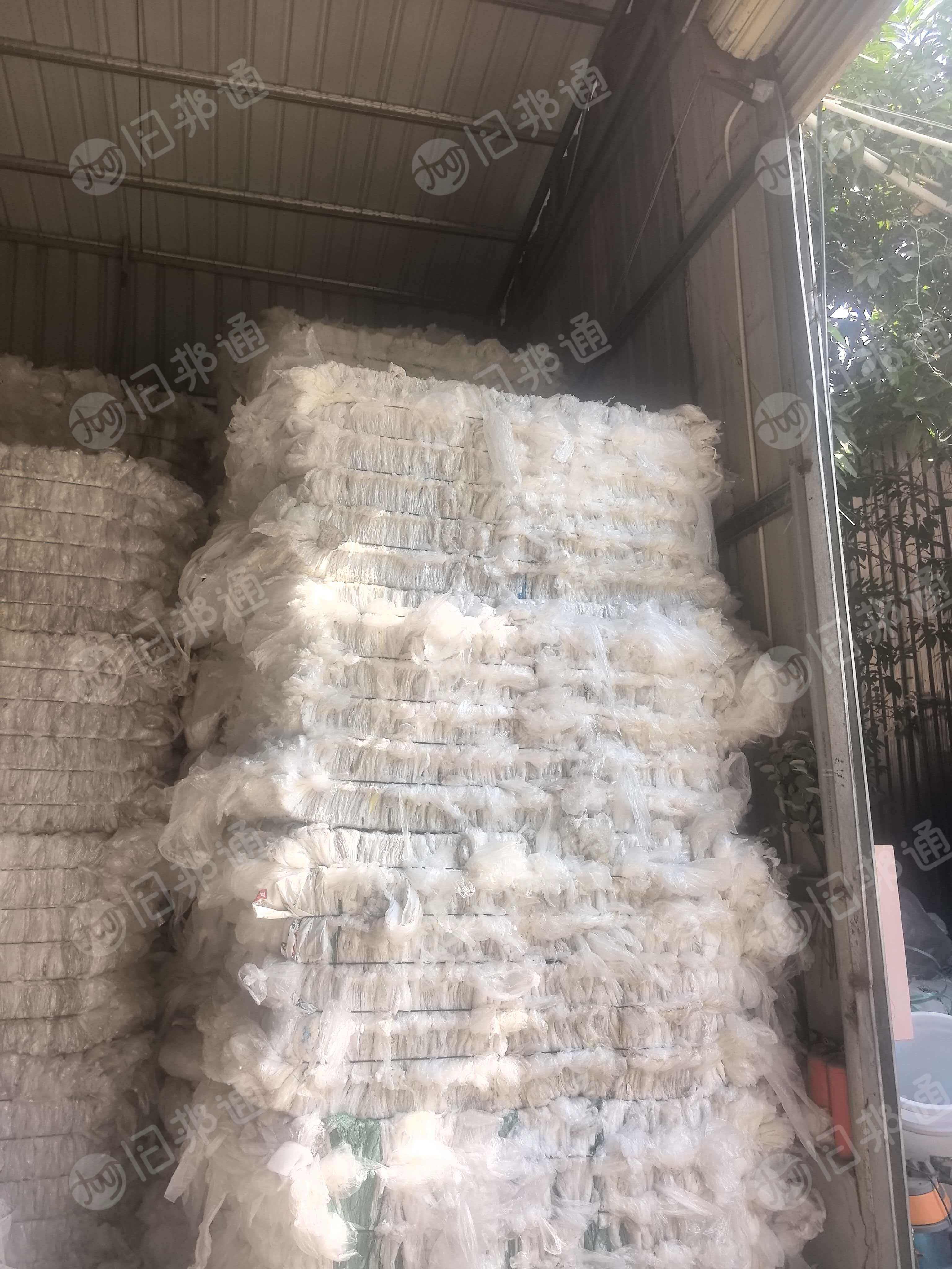 长期出售干造低压膜废料，吹瓶厂和化妆品厂的低压膜，现货9.6一车