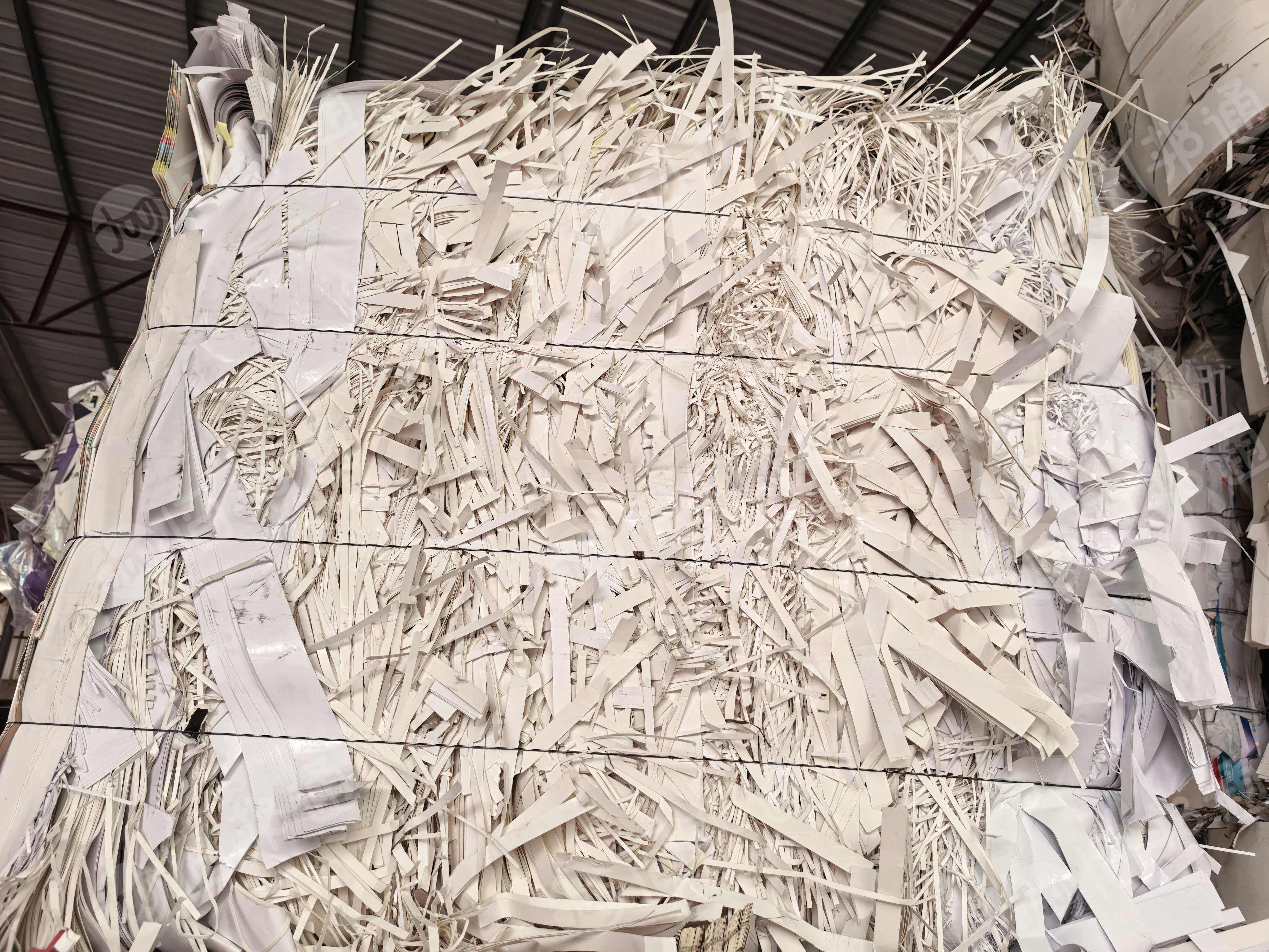 长期出售无膜黄芯白卡纸，印刷厂白纸边