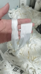 长期出售擦手机无尘布，有涤纶废布，涤锦废布，都是白色的，统货出，在广东深圳