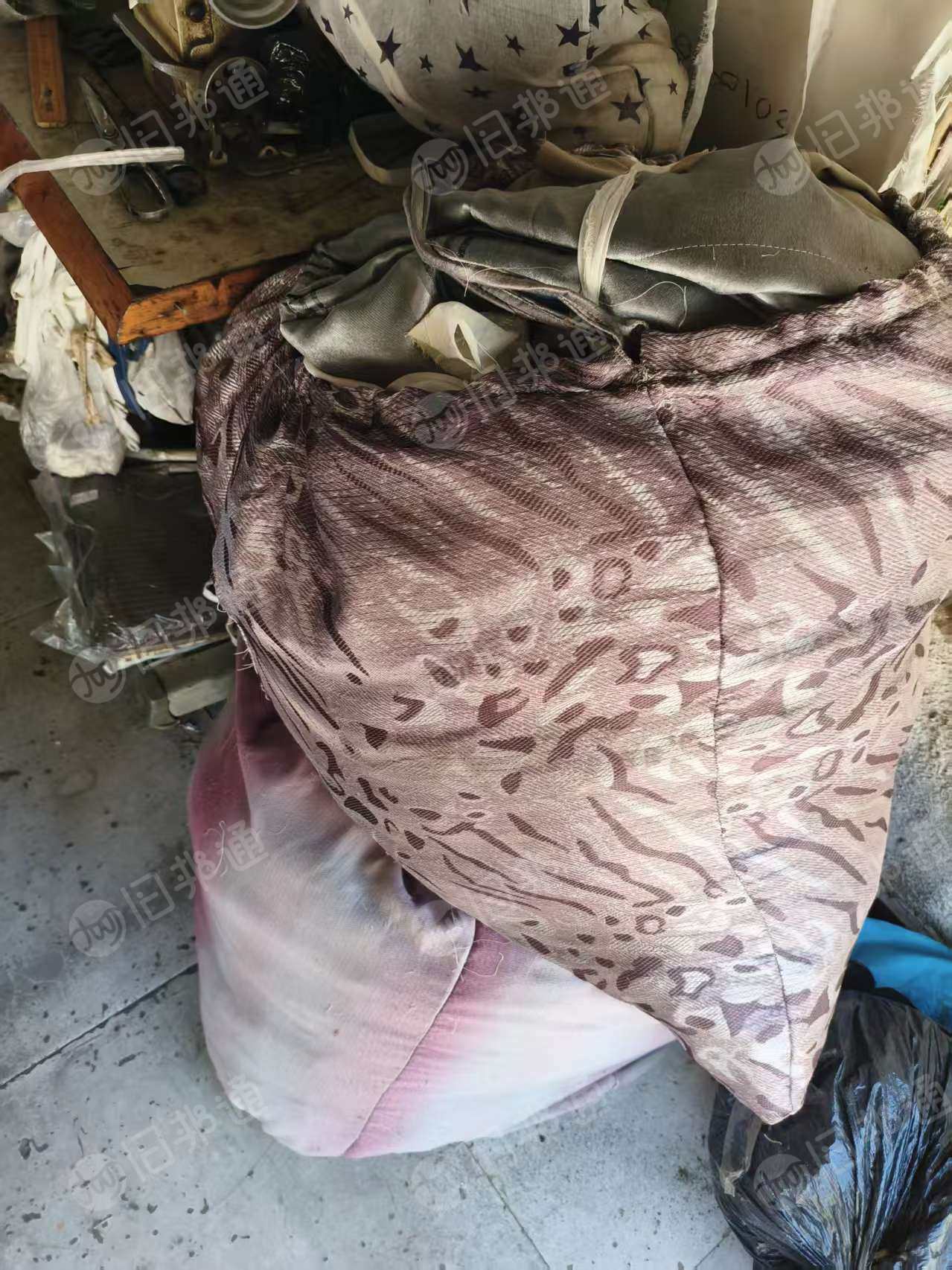 长期出售杂色窗帘布下脚料，涤纶窗帘布，涤纶废布，在云南大理