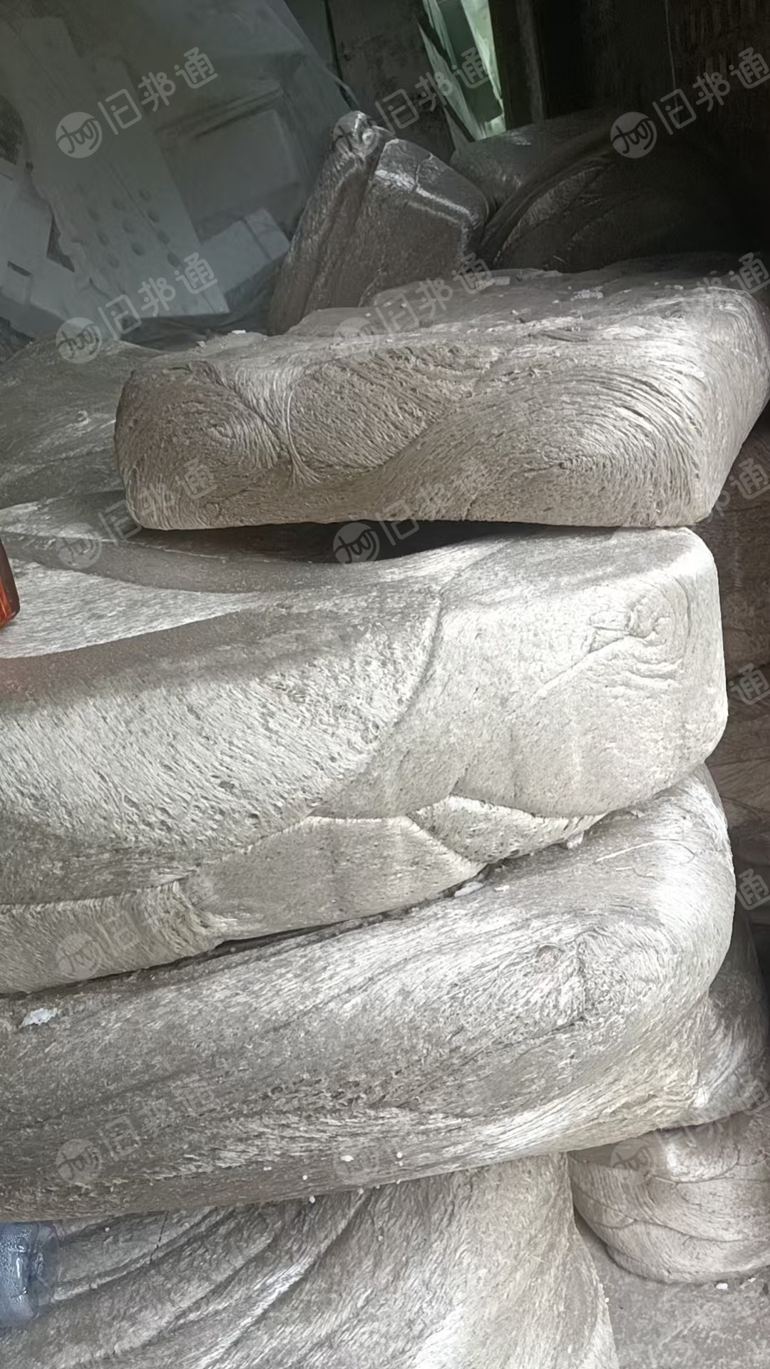 出售eps热熔块，社会料比较多，月供30吨左右