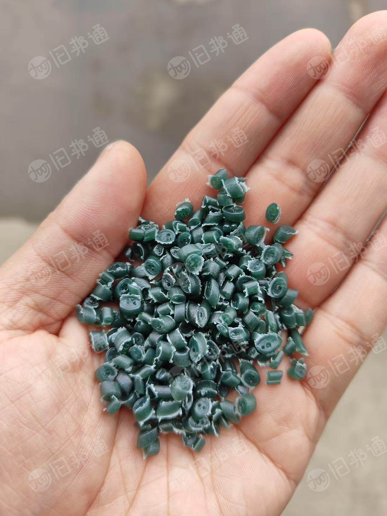 出售纯大棚膜颗粒，有过150目，也有120目的，月供500吨