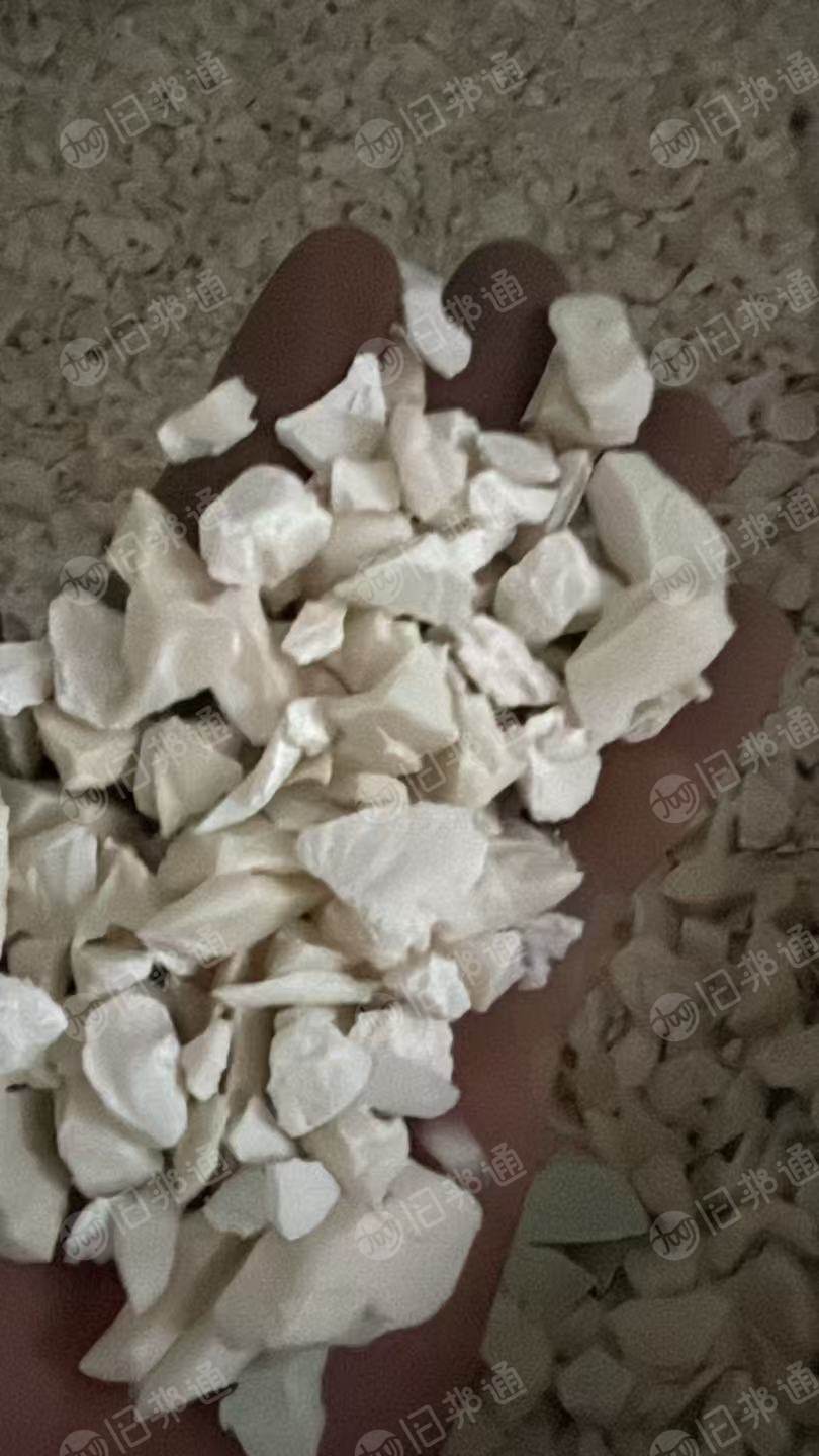 长期出售PVC破碎料,可以用来拉片、注塑、打管件