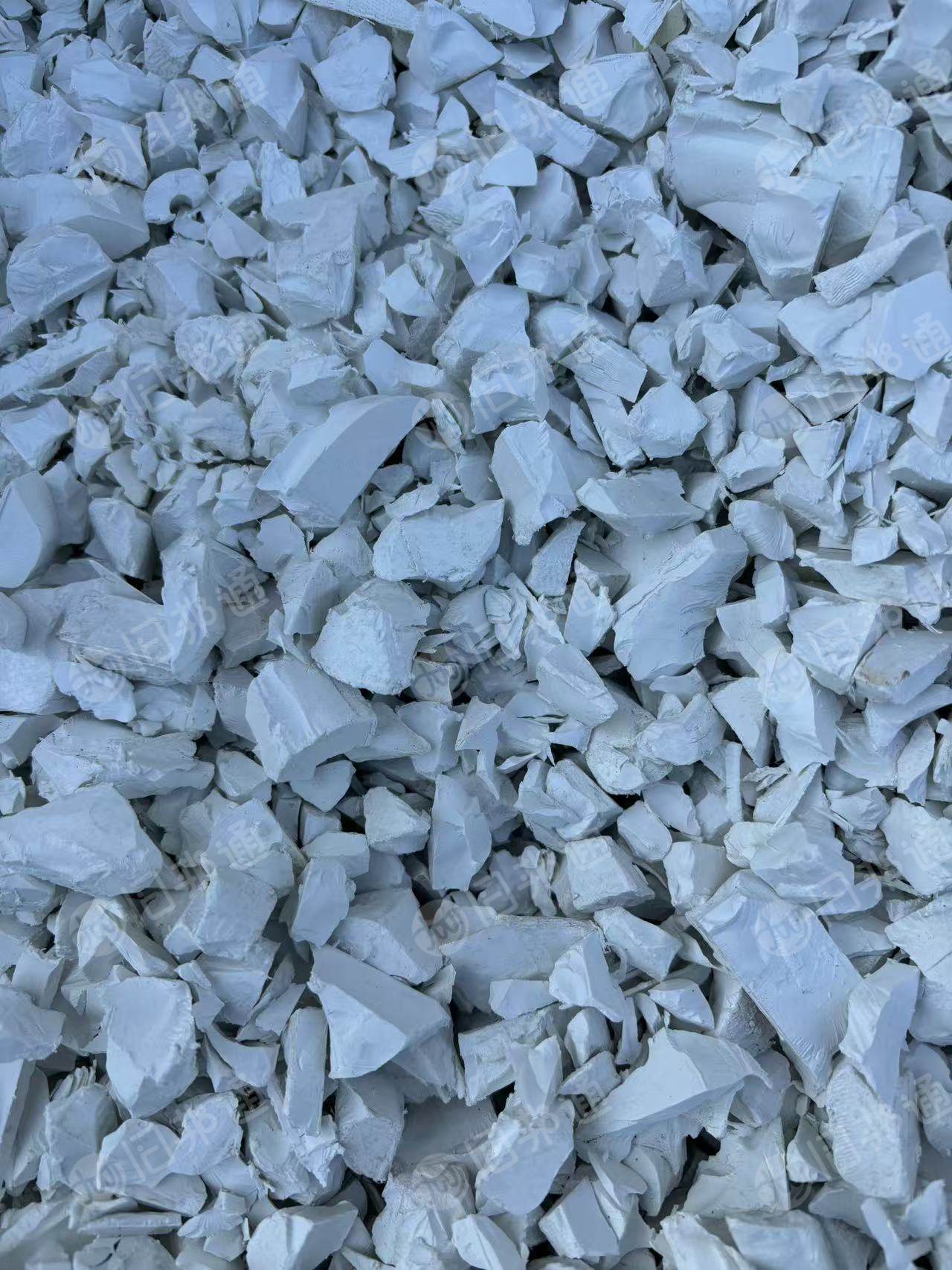 长期出售PVC破碎料，可以用来拉片、注塑、打管件