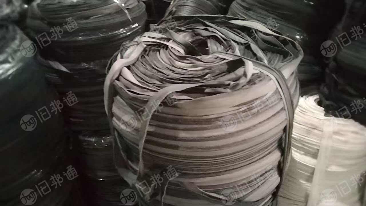 长期出售革厂布条，边角料，0.4麂皮绒+涂层的，现货十几吨，在浙江丽水