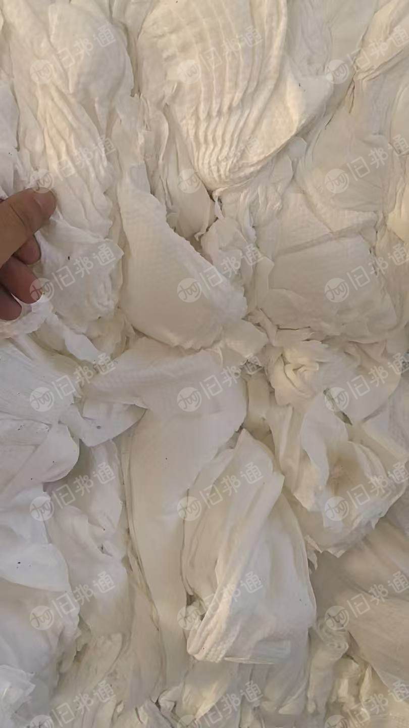 长期出售制品厂下来的涤黏无纺布，配比无纺布，现货13米一车，货在浙江杭州