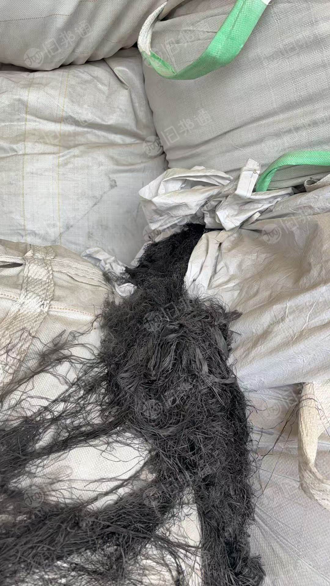 长期出售化纤厂下来的涤纶废丝，涤纶黑丝，单6尼龙废丝，涤纶废丝跟尼龙废丝现货各四五十吨