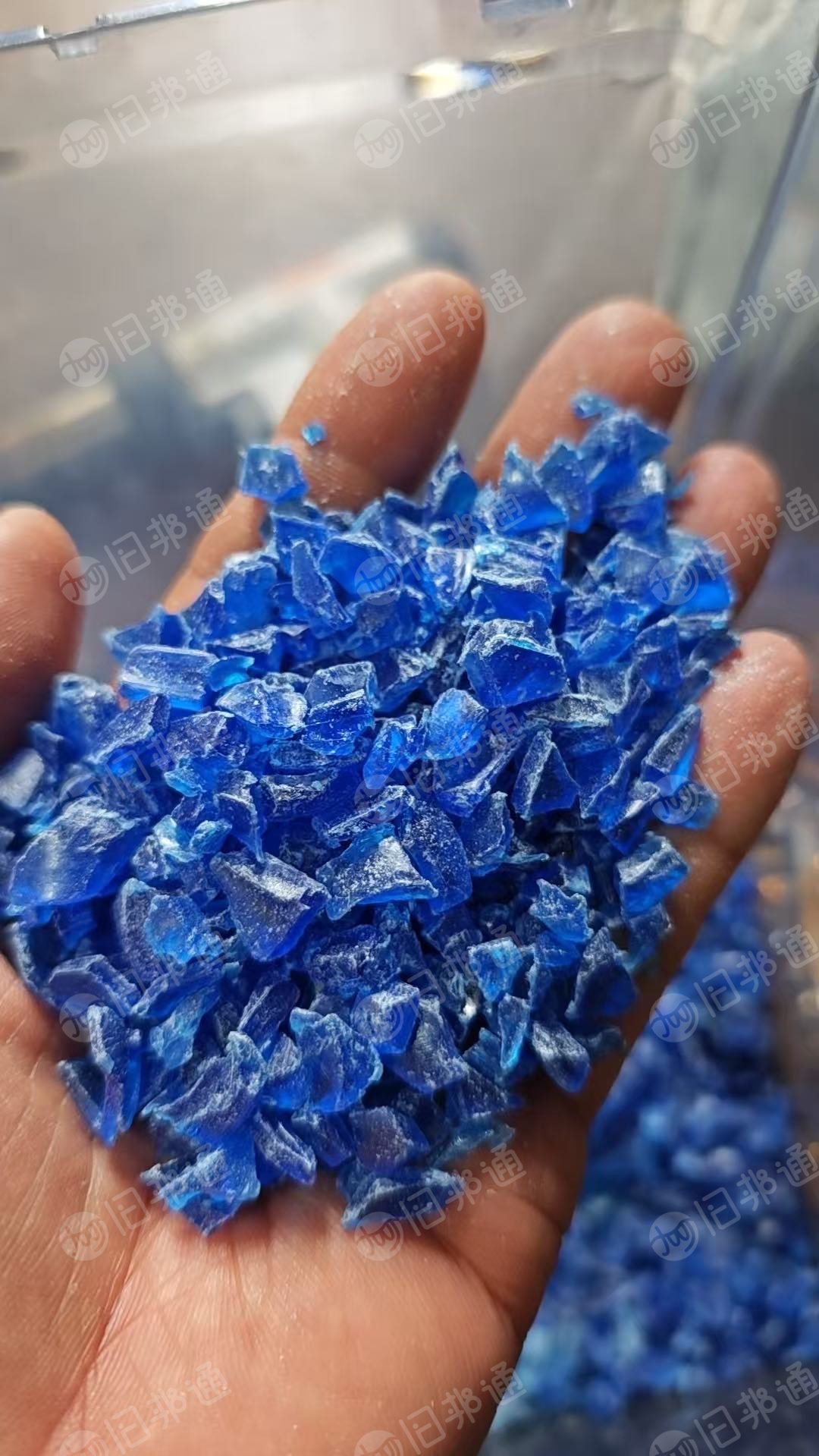 求购PET酒盒破碎料，瓶胚纯白纯蓝透明破碎上机料，自己做瓶子用，江苏南通