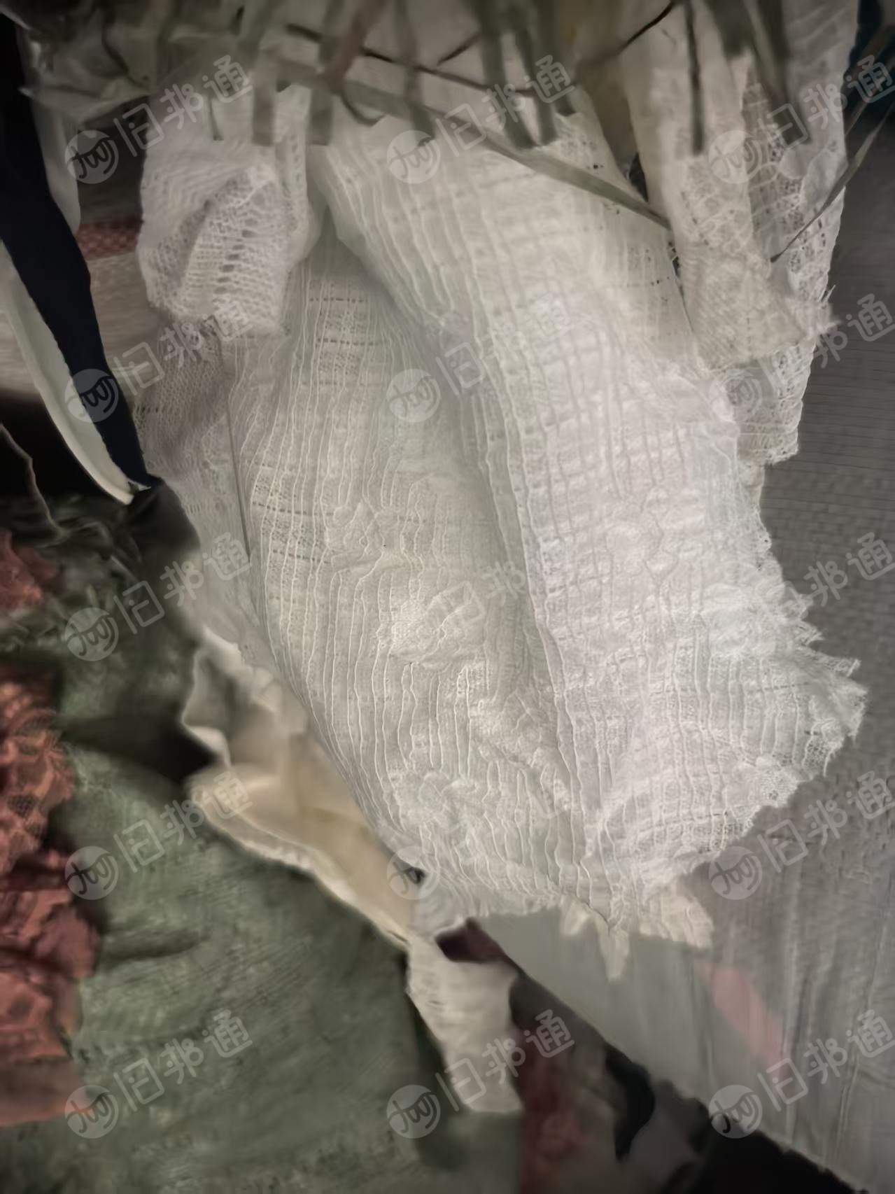 长期出售杂色锦氨花边布，锦氨废布，现货一车9.6，在广东普宁