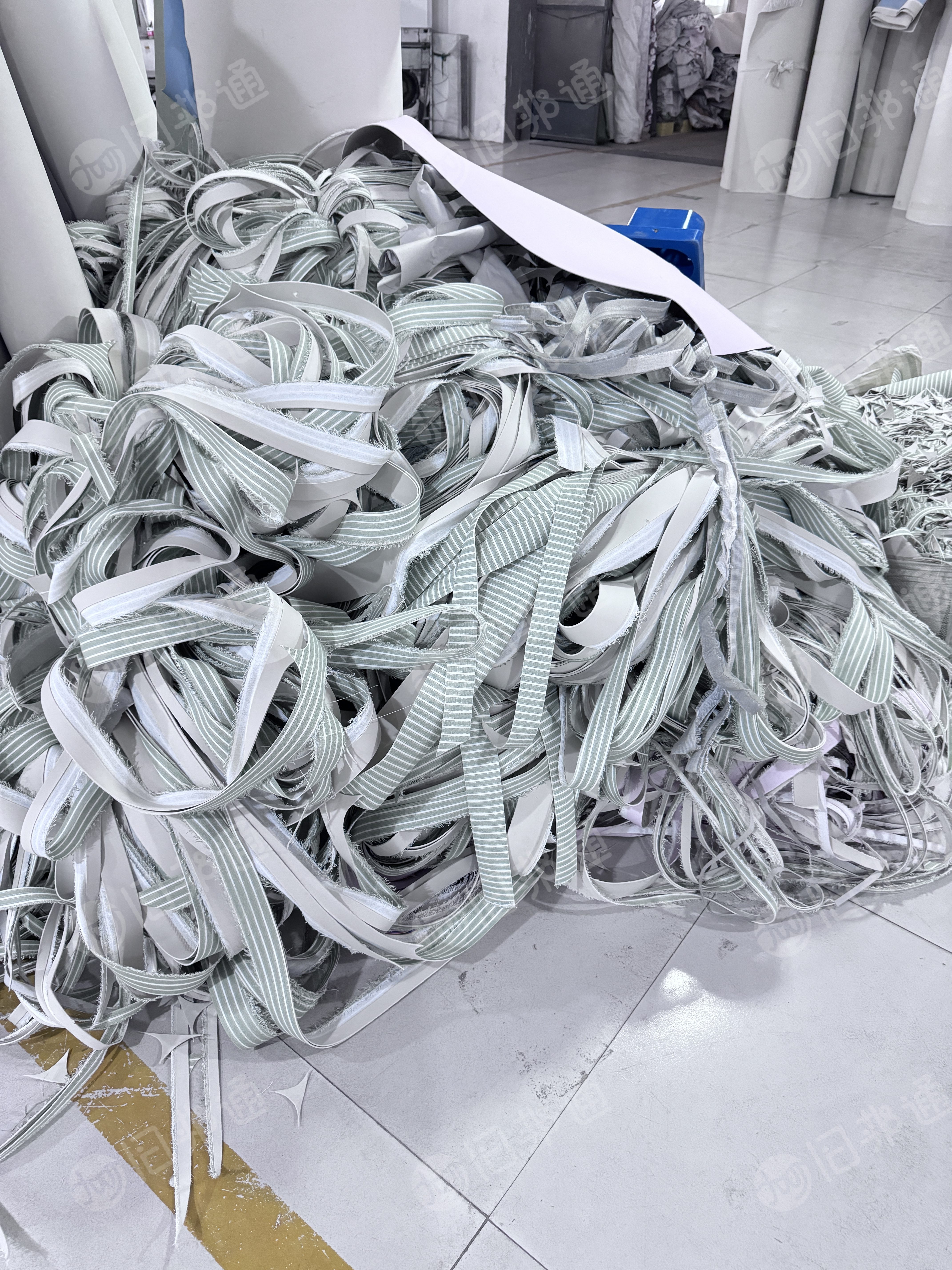 长期出售服装厂下来的棉布，废布，也有复合eva的废布，货在山东临沂