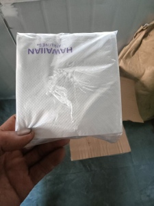 出售成品小包纸巾，一箱20小包，有8吨多