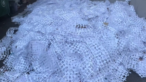 出售电冰箱贴下来的tpe边脚料，现货30吨