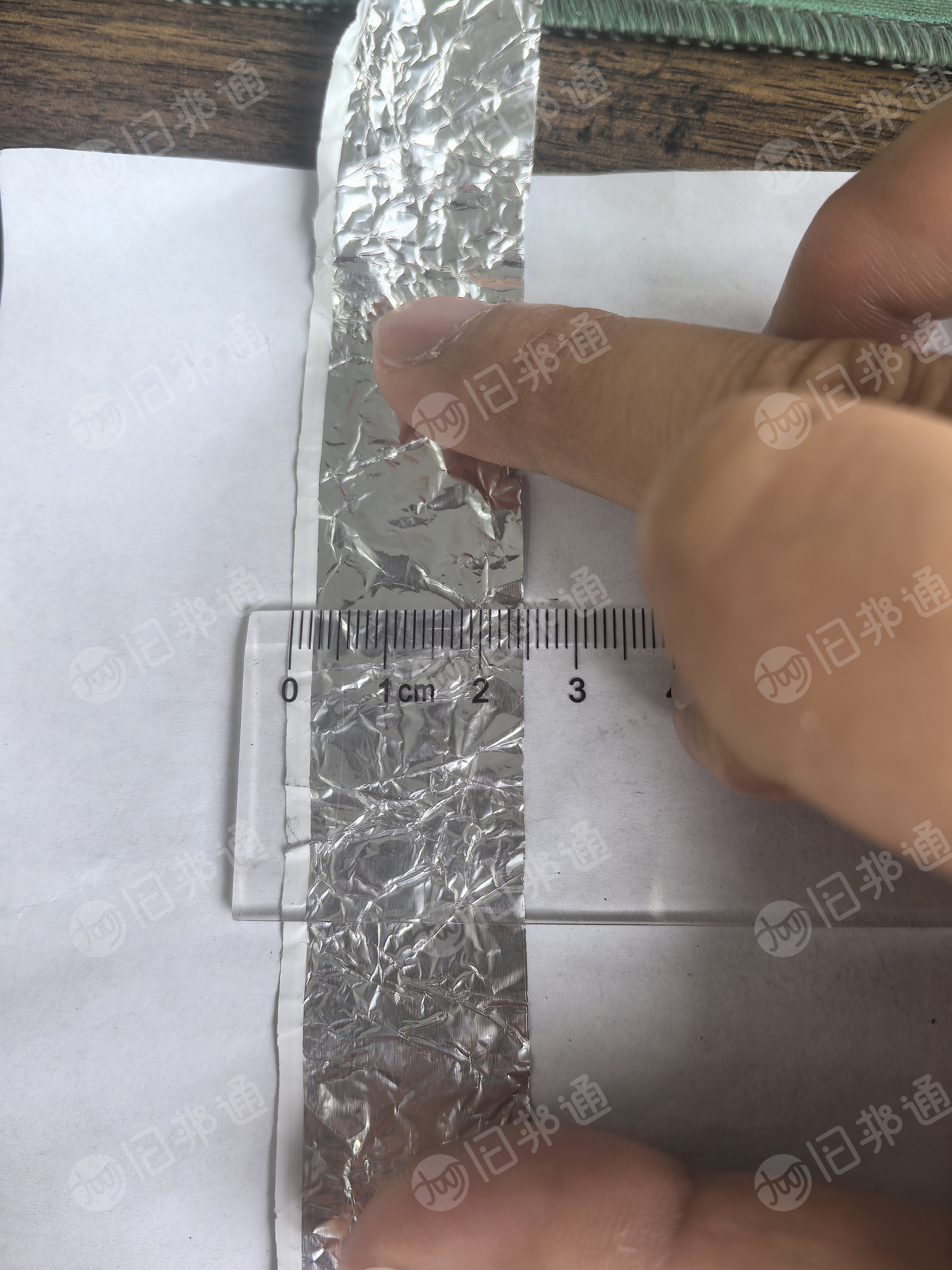出售天戈能源下来的白边铝箔，含铝70多，现货70吨