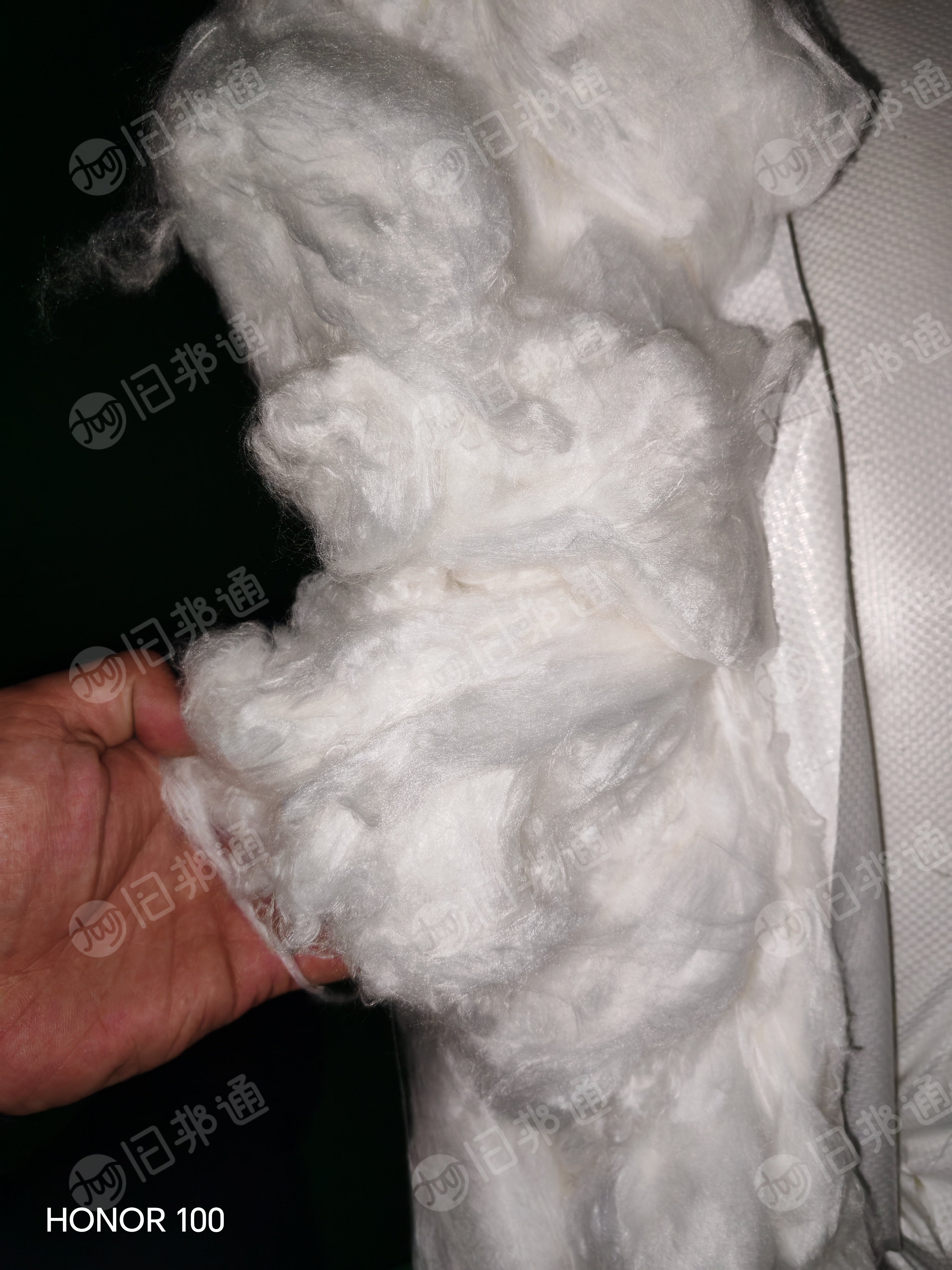 出售环锭纺下来的风箱花，纺纱厂边角料，锦纶黏胶材质，现货有15吨，货在广西玉林