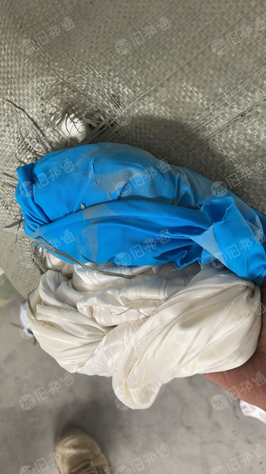 长期出售印染厂下来的杂色涤氨边角料，涤氨废布，旺季月供30吨，在福建三明