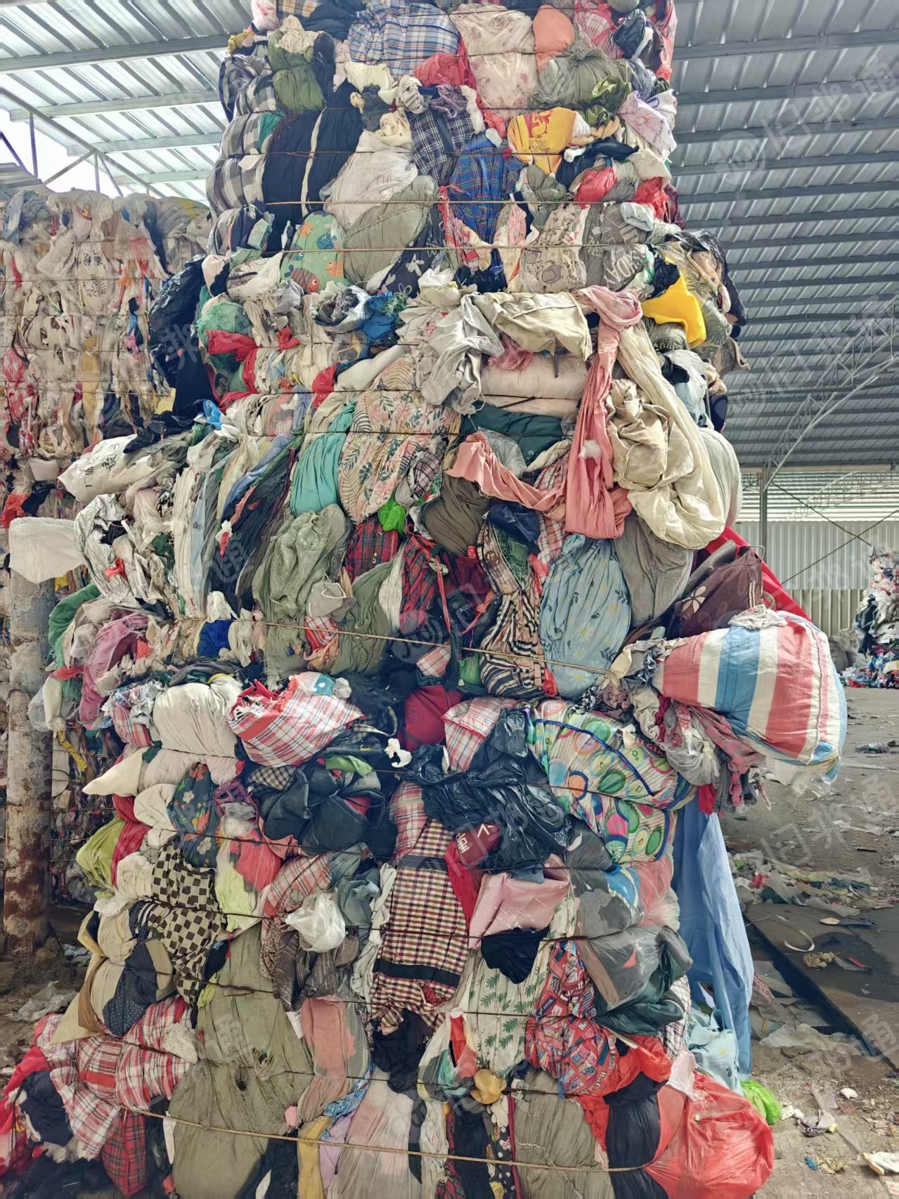 长期出售旧衣服统货，比黑料好点，现货一挂车