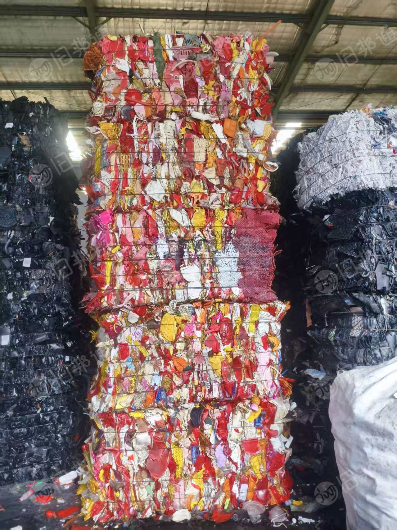 出售红黄丙压块，蓝绿丙压块，现货几十吨