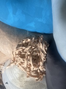 长期出售织造厂的下脚料，弹力布白烟，白烟布，锦氨废布，含氨纶10%左右，月供60吨