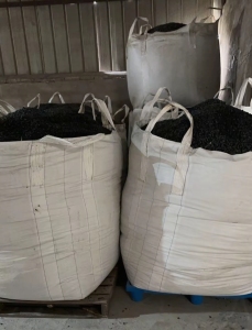 长期出售水果筐破碎料，破碎料，有白色黑色的，分开出，月供300吨，在安徽淮南