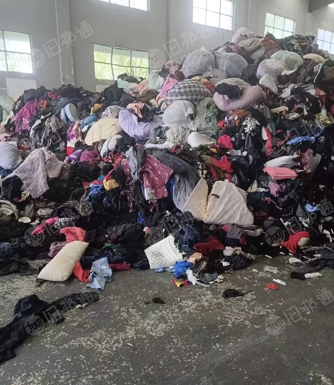 长期出售旧衣服黑料，燃烧料，月供200吨，在贵州贵阳