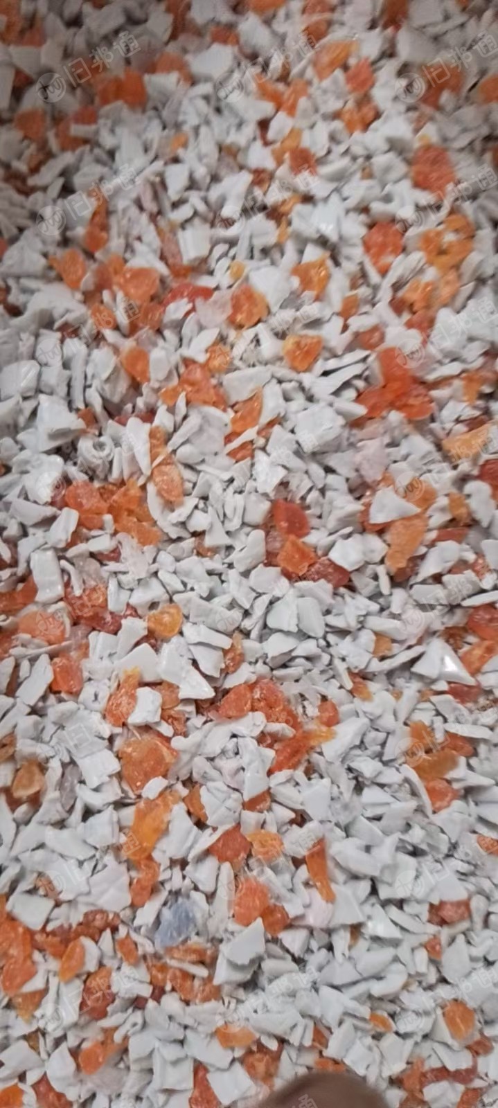 出售PC车灯破碎料白色，杂色都有，已经分开，现货16吨