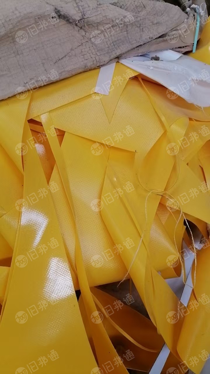 长期出售PVC夹网布，现货三四十吨