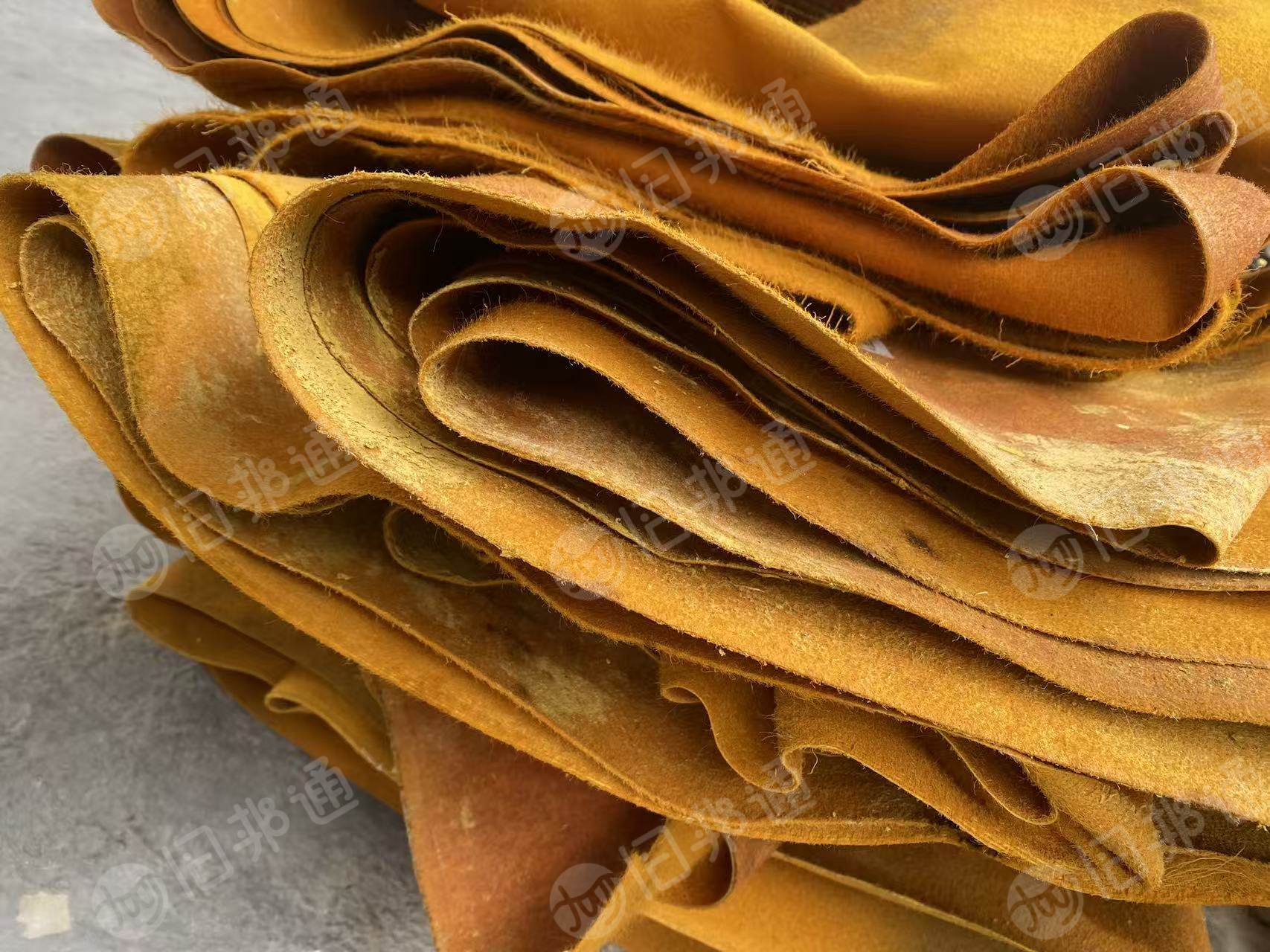 长期回收造纸厂下来的尼龙毛布，毛布布块，要求不超过800g，厚度跟一个硬币一样，做鸽子窝用