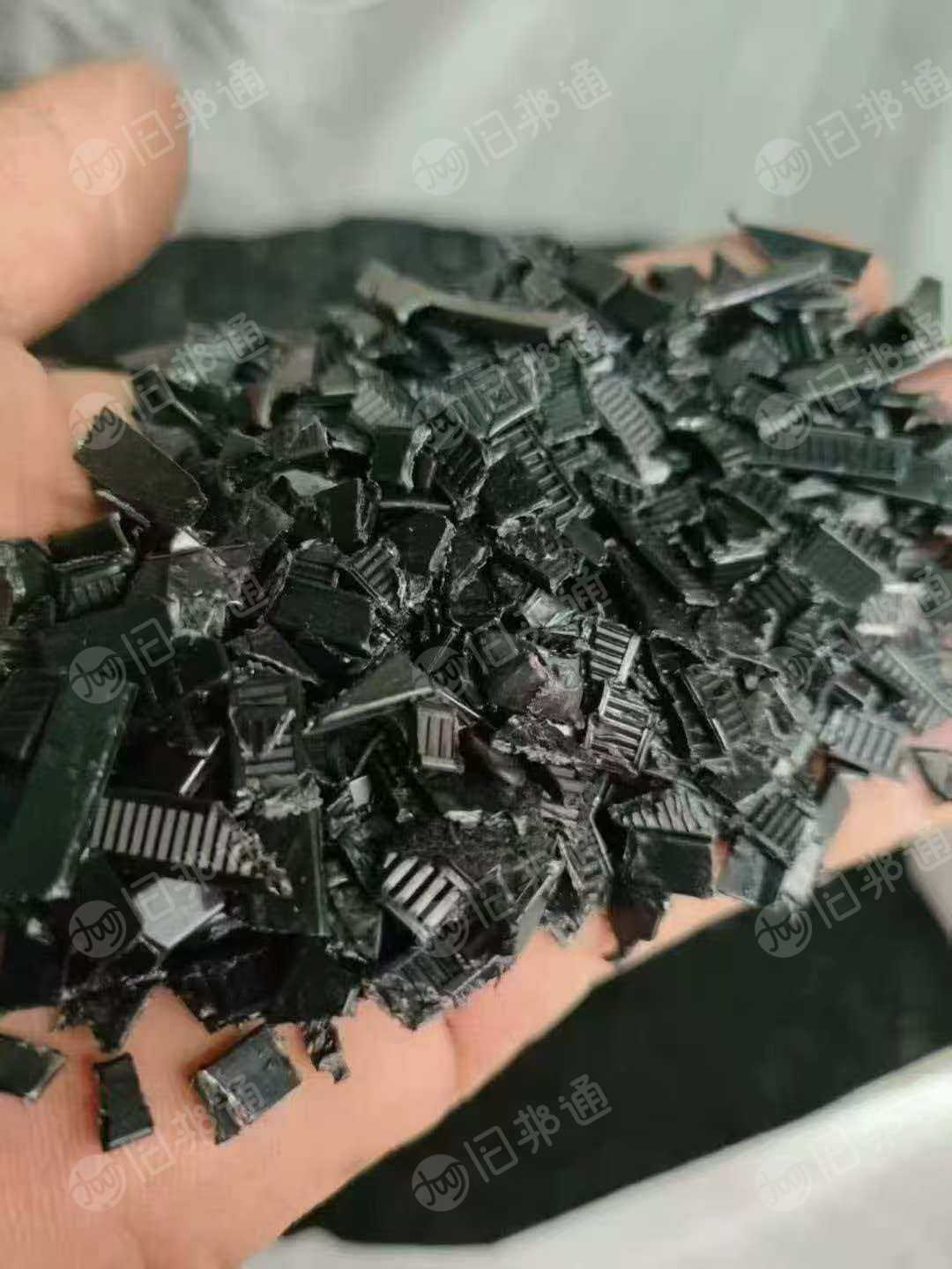 长期出售黑色尼龙扎带破碎料，现货40吨左右