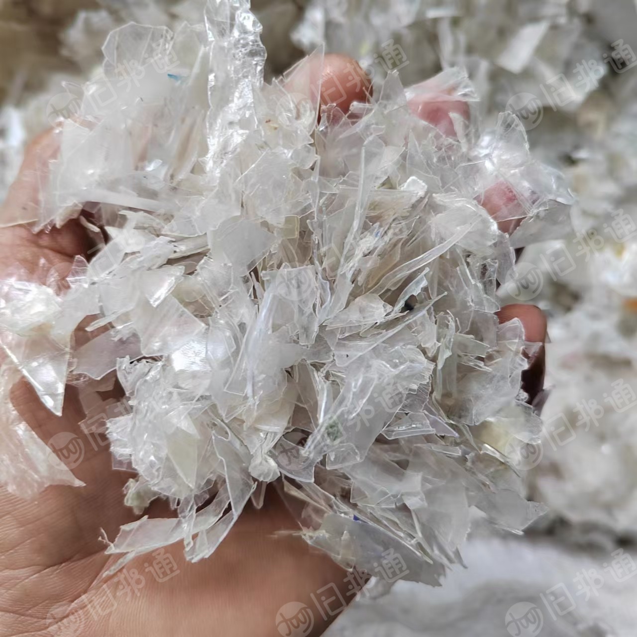 出售pet吸塑盒破碎料，超百分之2，现货20吨