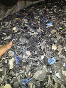 长期出售阻燃abs/pc合金破碎料，清洗干净，现货100吨
