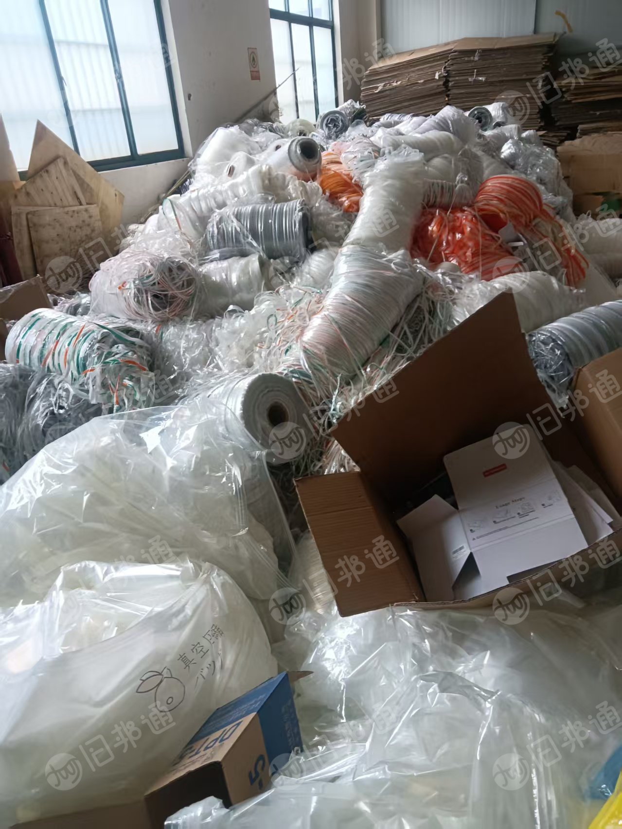 出售食品包装厂下来的高压复合膜，主要是高压复尼龙为主，月供20吨
