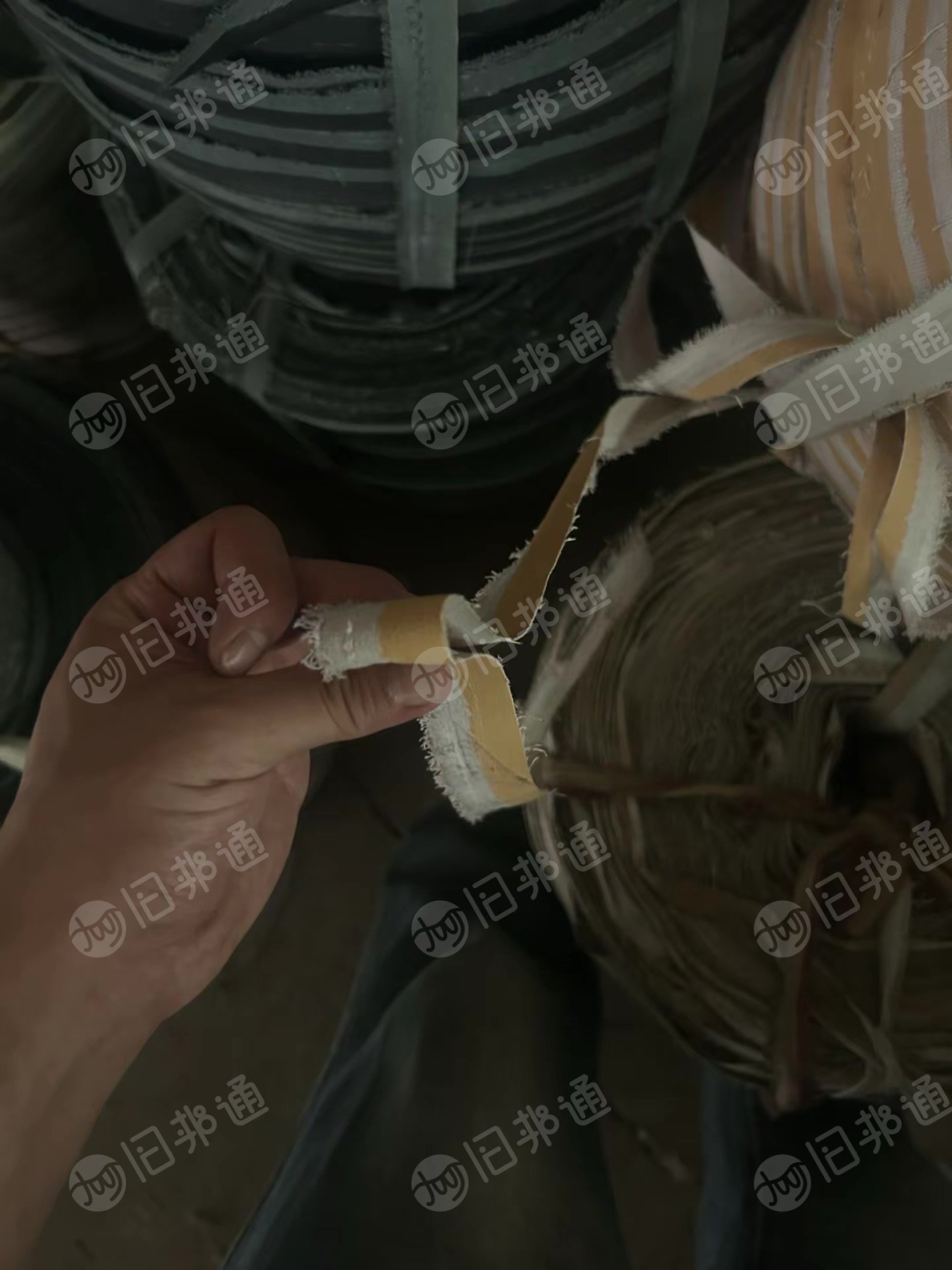 长期出售涤棉布条，裁床切下来的，带浆，强度高，便宜处理，量大