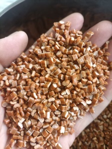 长期出售高压复合尼龙颗粒，过100目四张，做电力管专用料