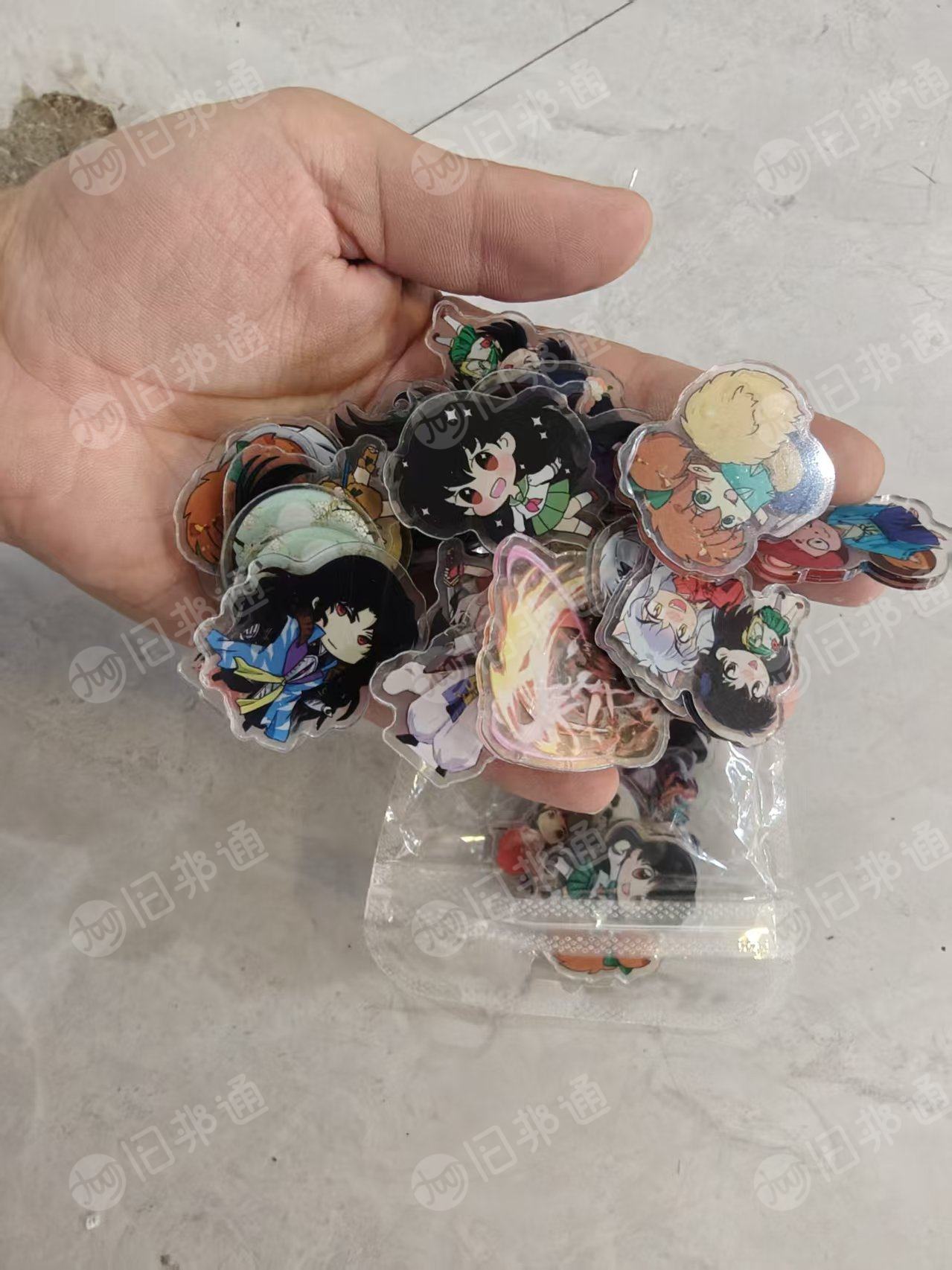 出售库存PMM亚克力DIY小饰品，有4-5吨，全新的，可现场看货