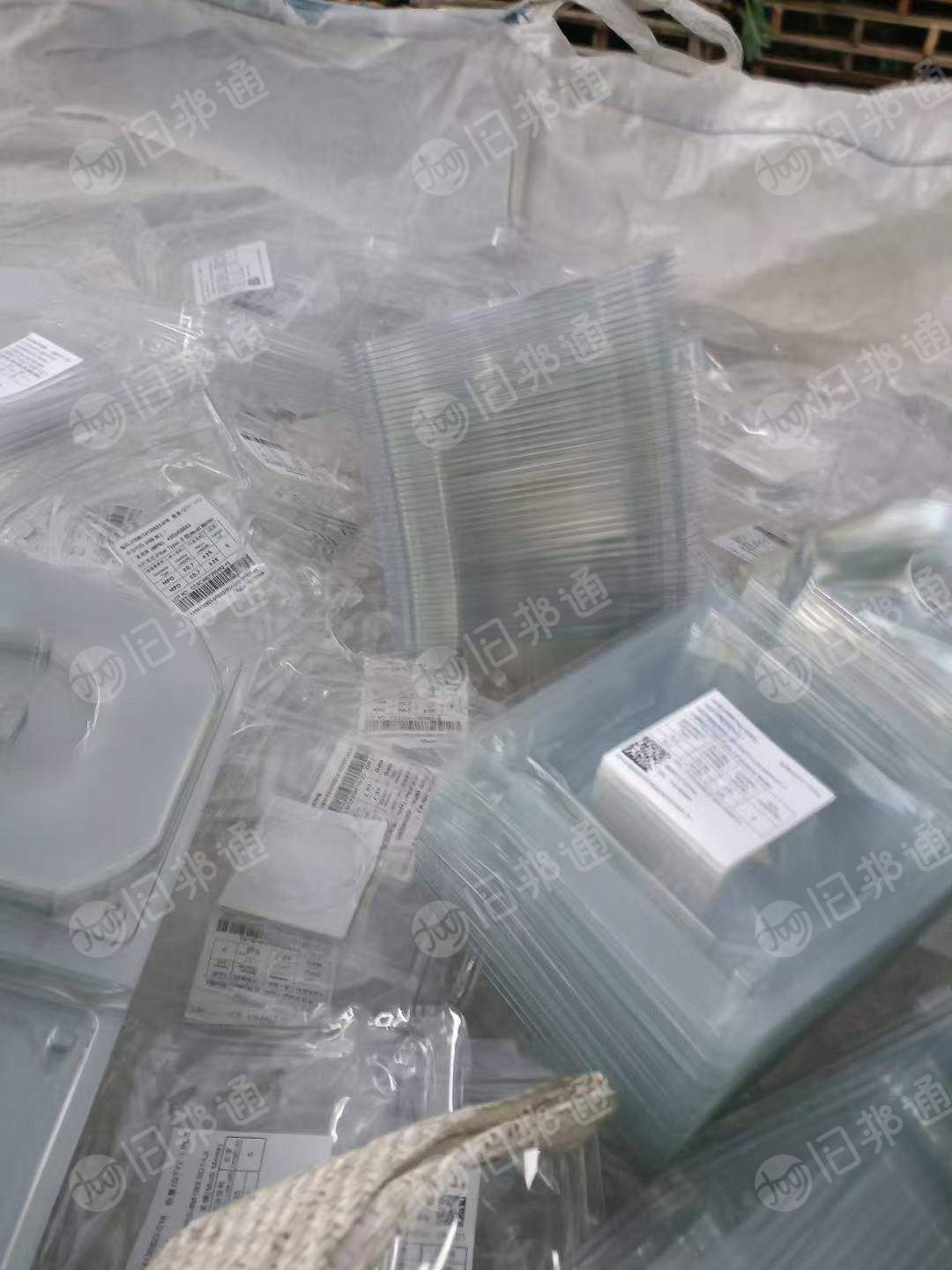 长期出售电子厂出来的PET吸塑盒废料，都是带标的