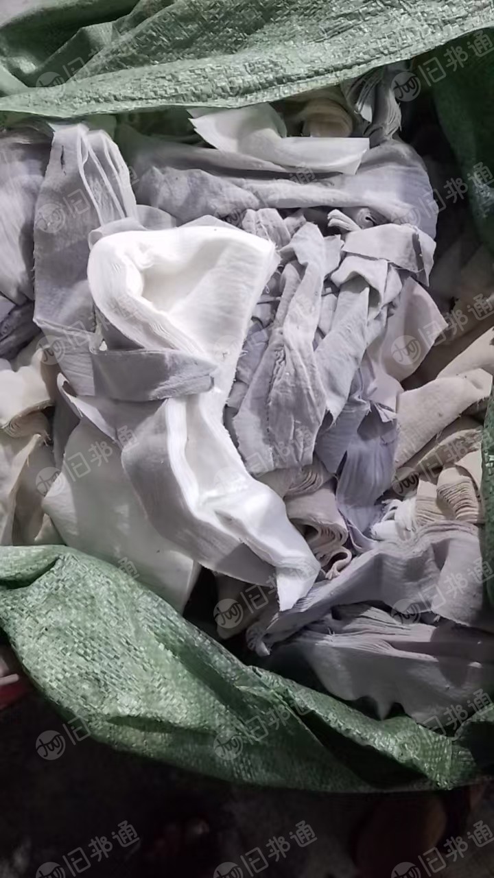 出售梭织纯棉裁床废布料，制衣厂纯棉缝碎，纯棉废料，货在广东揭阳