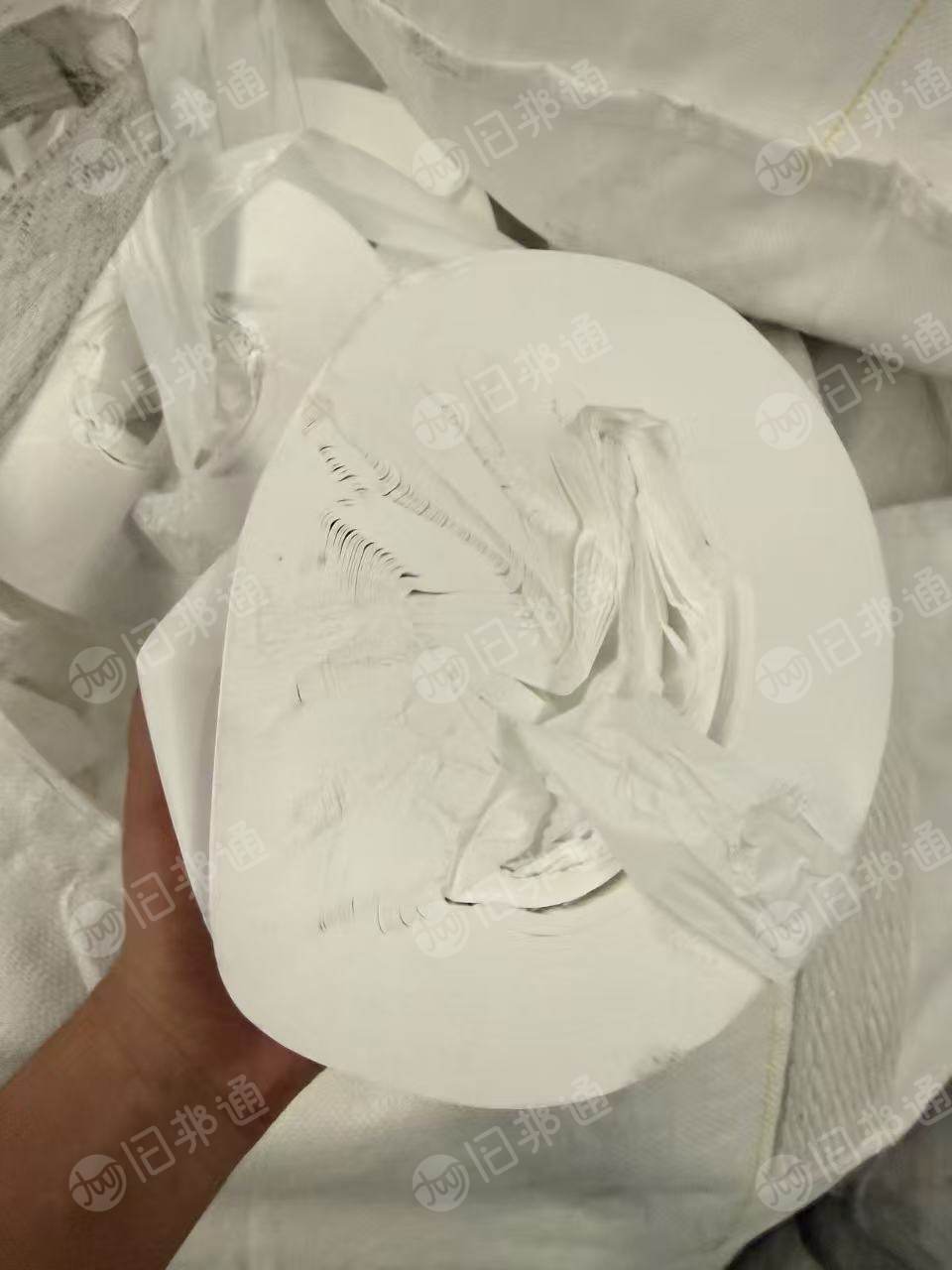 出售PE单涂层电池膜，锂电池隔离膜，锂电池厂下来的新边角料，40吨