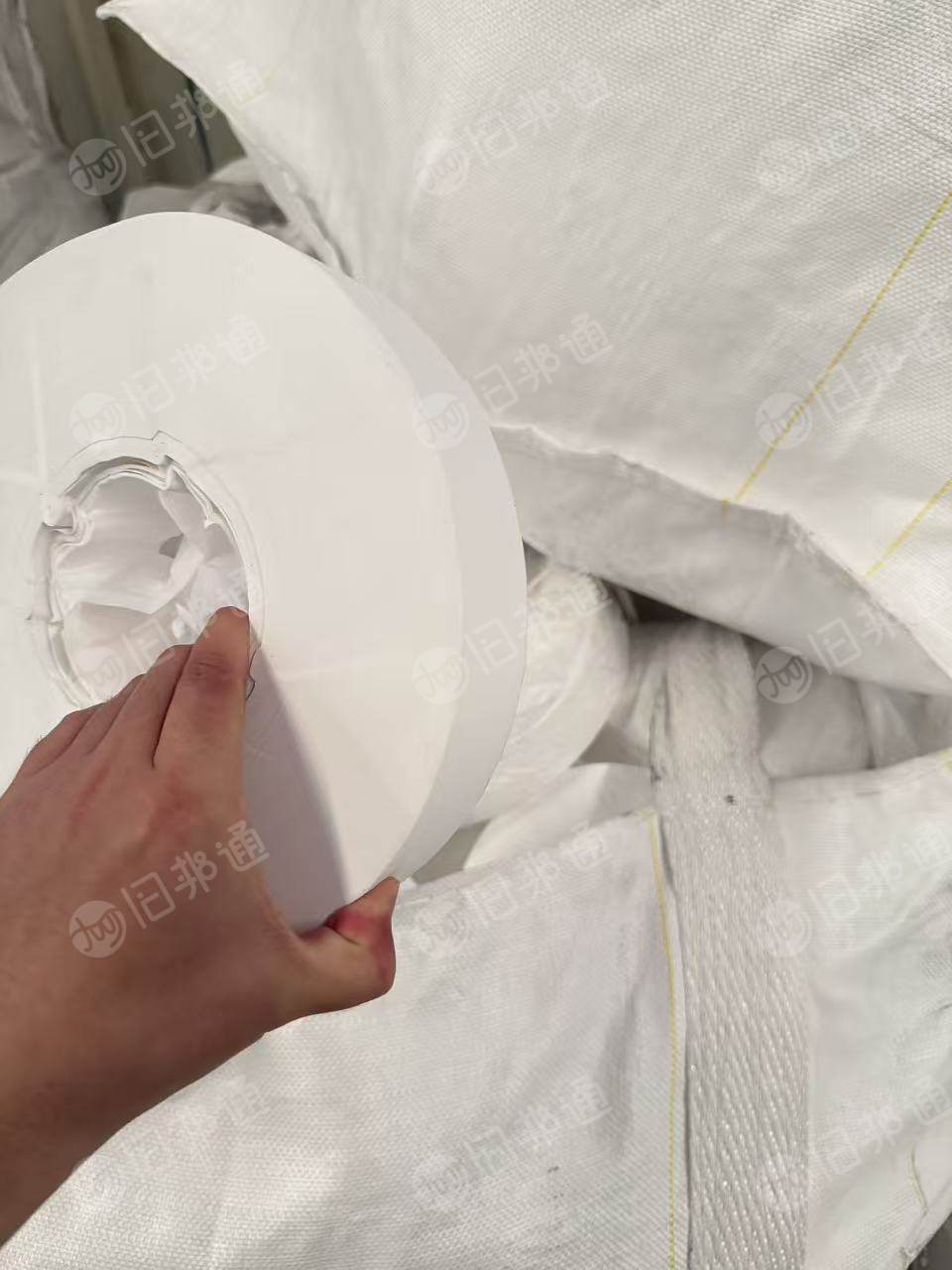 出售PE单涂层电池膜，锂电池隔离膜，锂电池厂下来的新边角料，40吨