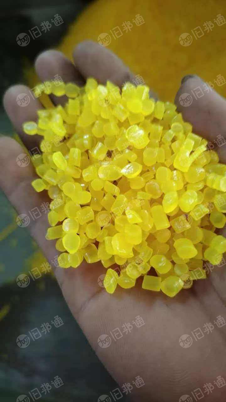 出售各种颜色的纯PVC电缆皮分色颗粒,网子是固定的一层钢丝网120目➕两层铁丝网80目