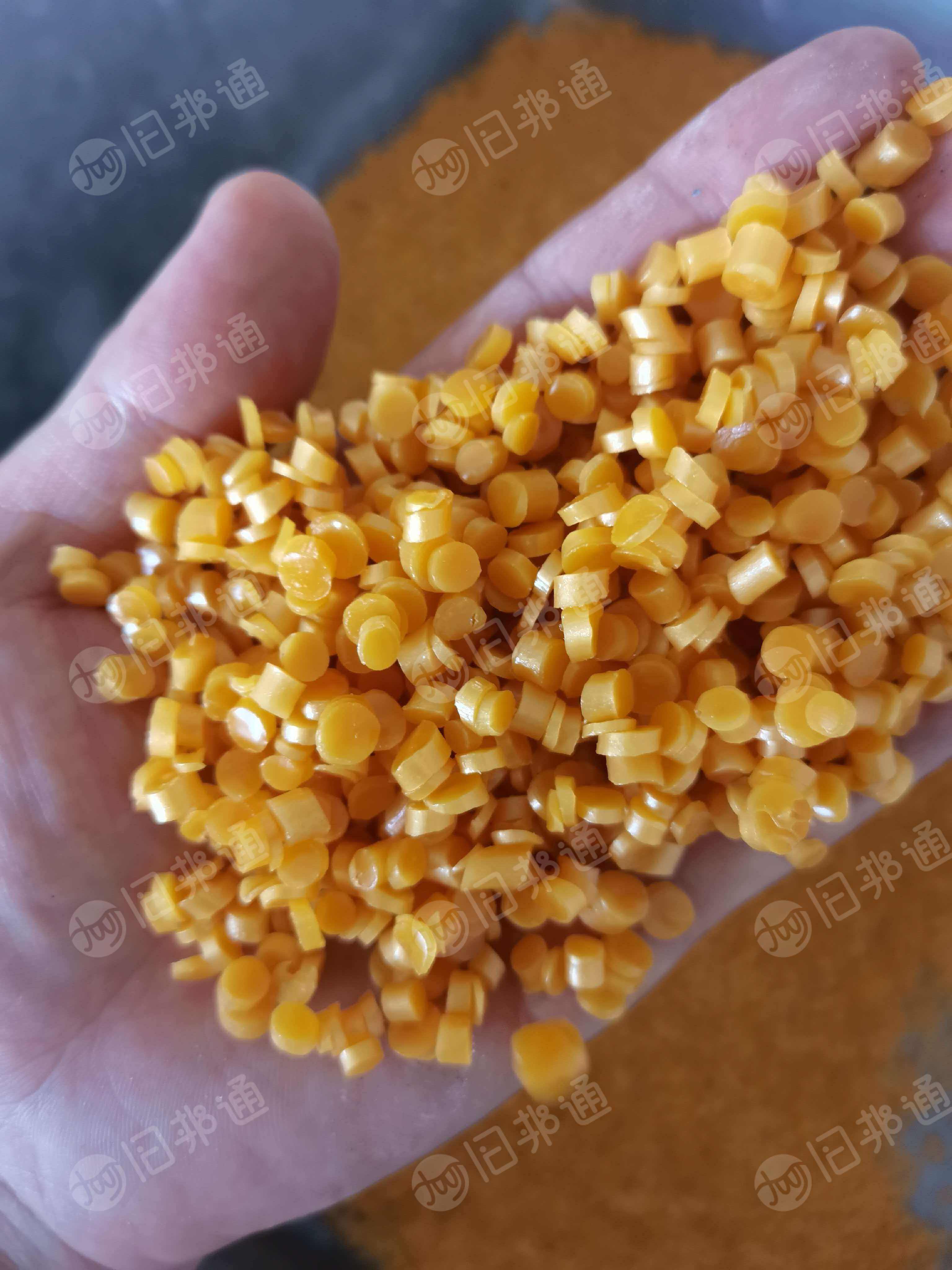 出售各种颜色的纯PVC电缆皮分色颗粒,网子是固定的一层钢丝网120目➕两层铁丝网80目