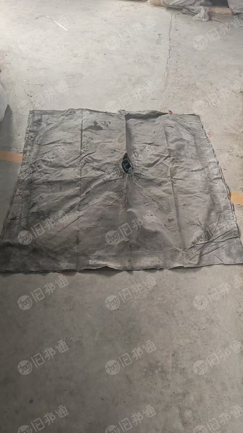 长期出售电解锌厂下来未清洗的涤纶过滤布，涤纶滤布，月供50吨，货在四川成都