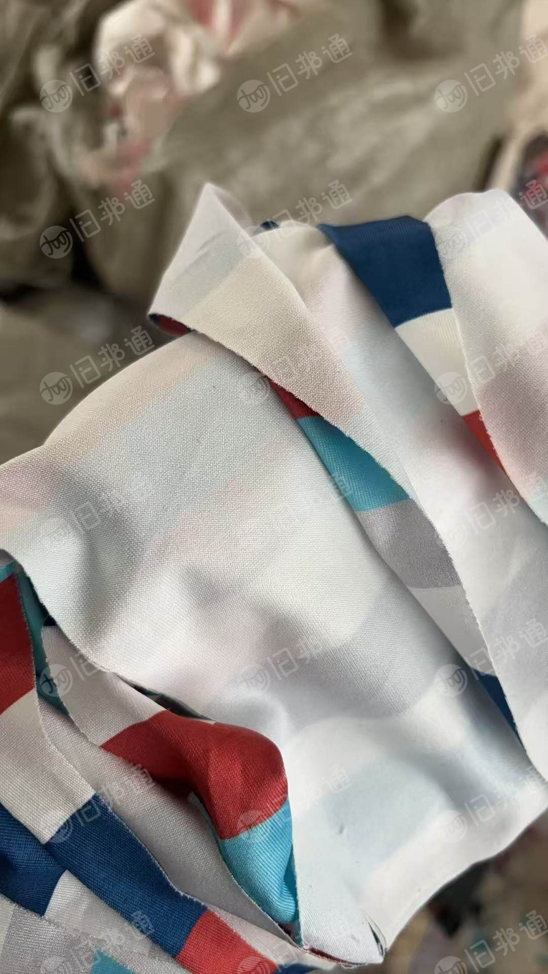 长期出售家居服边角料，服装边角料，废布料，现货有七八吨，货在江苏连云港